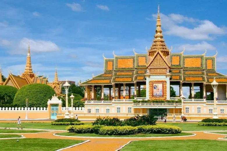 Cung Điện Hoàng Gia