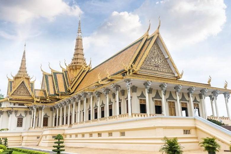 Cung Điện Hoàng Gia