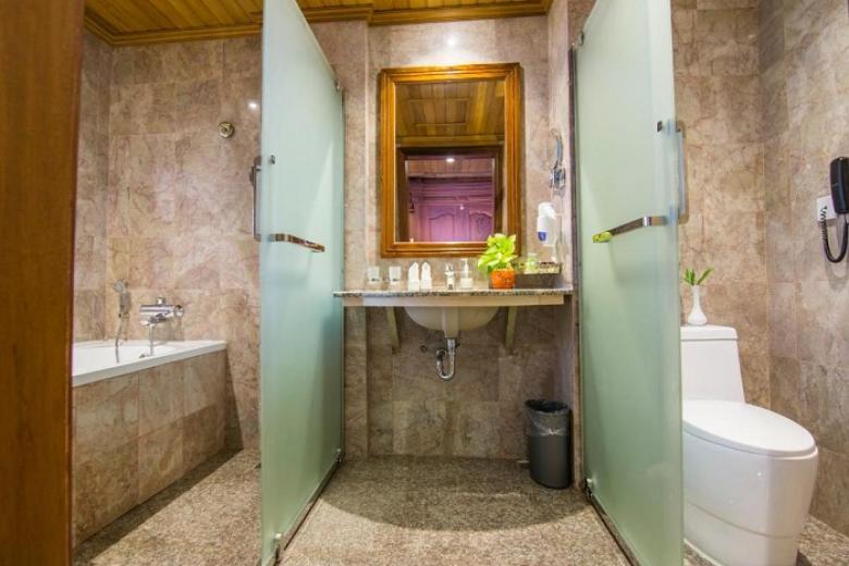 Phnom Penh Era Hotel