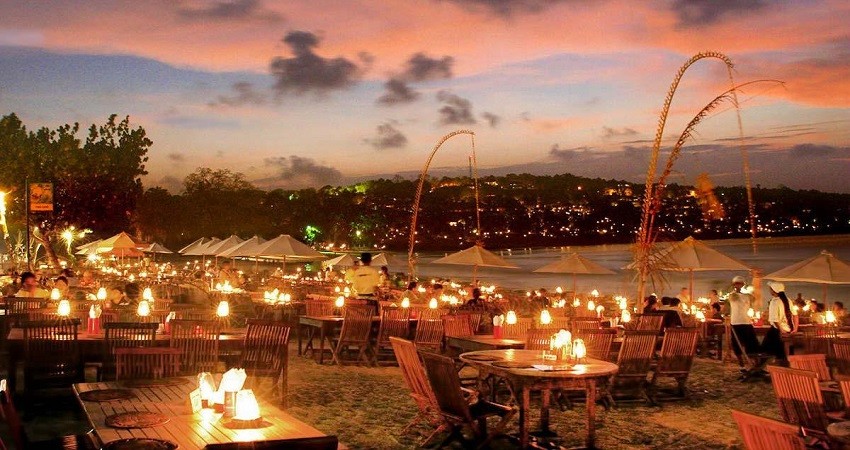 Bữa tối trên bãi biển Jimbaran