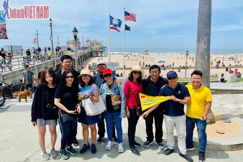 Khách chụp ảnh lưu niệm