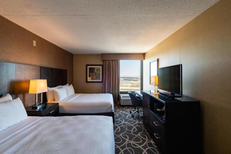 Crowne Plaza Newark Airport, an IHG Hotel