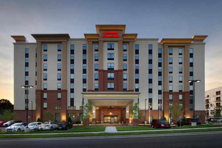 Hampton Inn & Suites Falls Church