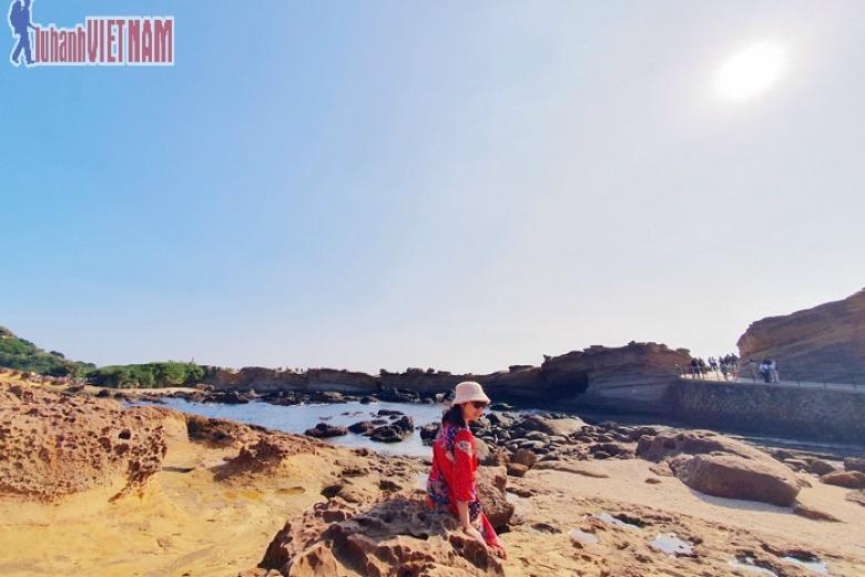 Khách chụp ảnh lưu niệm