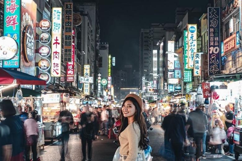 Chợ đêm Lục Hợp