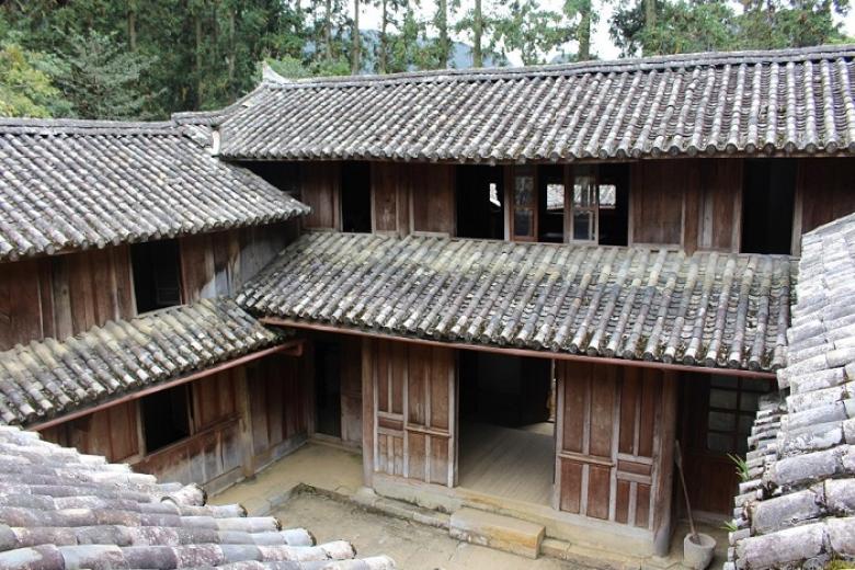 Dinh Vua Mèo - Vương Chính Đức