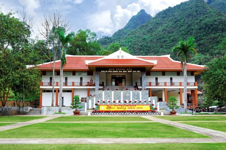 Khu di tích lịch sử Pắc Bó