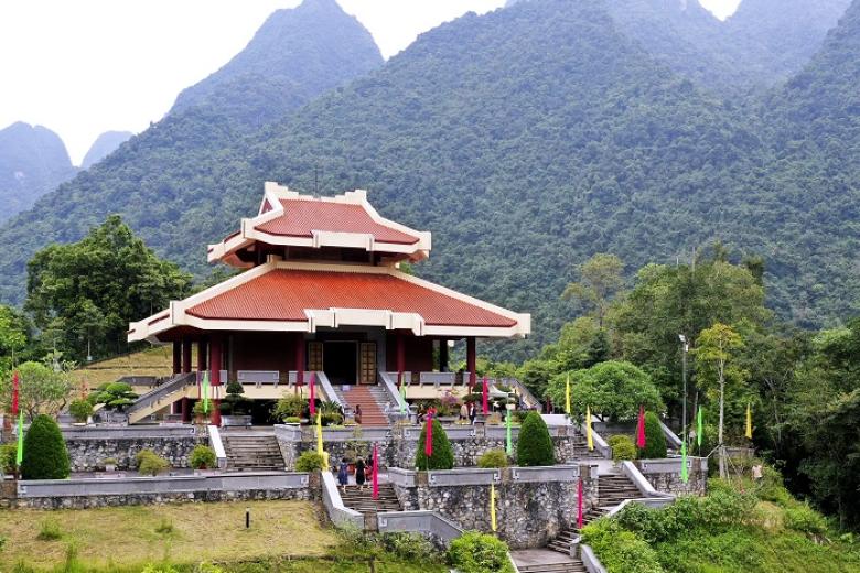 Khu di tích lịch sử Pắc Bó