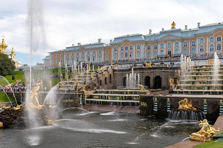 Cung Điện Mùa Hè (Peterhof)