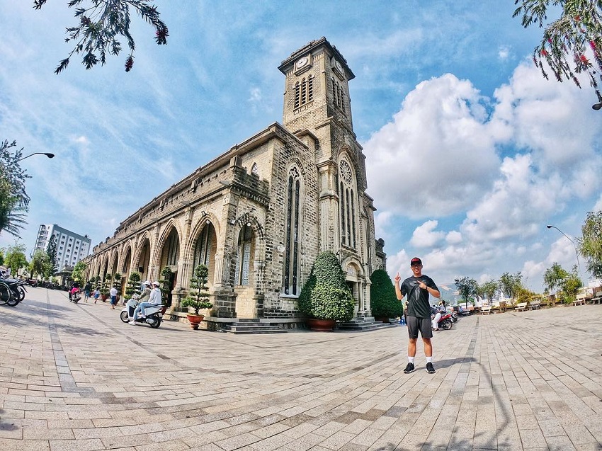 Nhà Thờ Đá Nha Trang