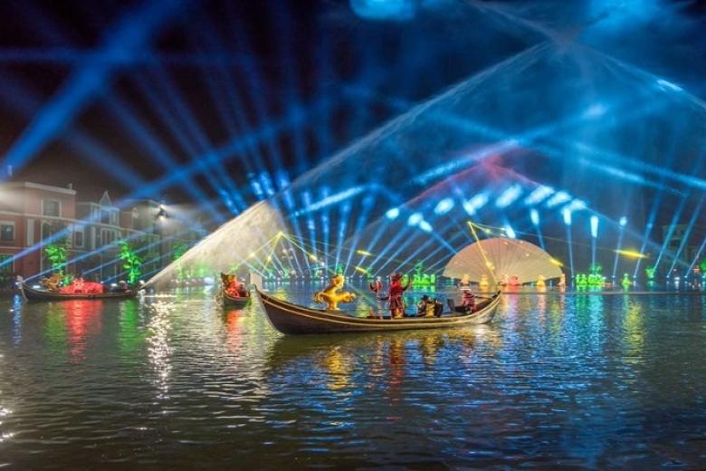 Show diễn Sắc màu Venice