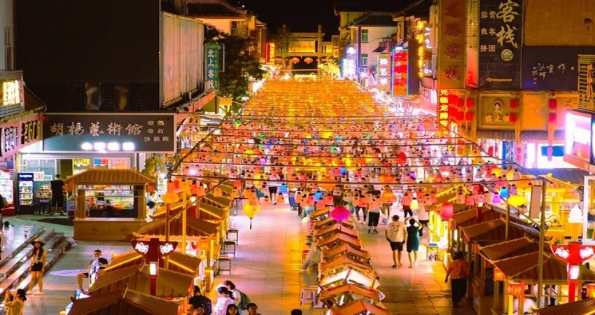 Chợ đêm Sa Châu 