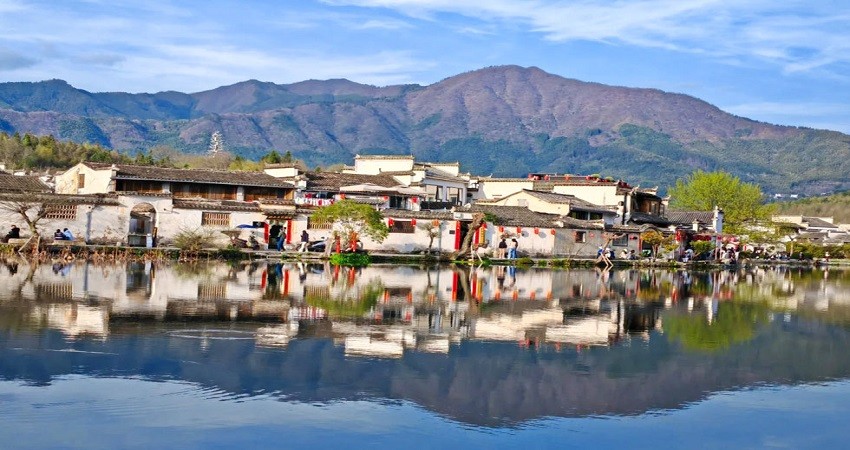 Cổ trấn Hoành Thôn