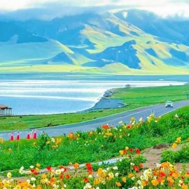 Tour Tân Cương 9N8Đ: Từ Hà Nội - Urumqi - Cao tốc Sa Mạc - Làng Hoà Mục - Kanas - Bãi Ngũ Sắc - Thành phố Ma - Hồ Sayram - Yining, Bay CX + KS 4*