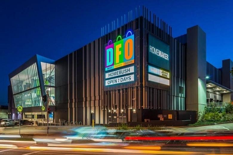 Mua sắm tại khu DFO