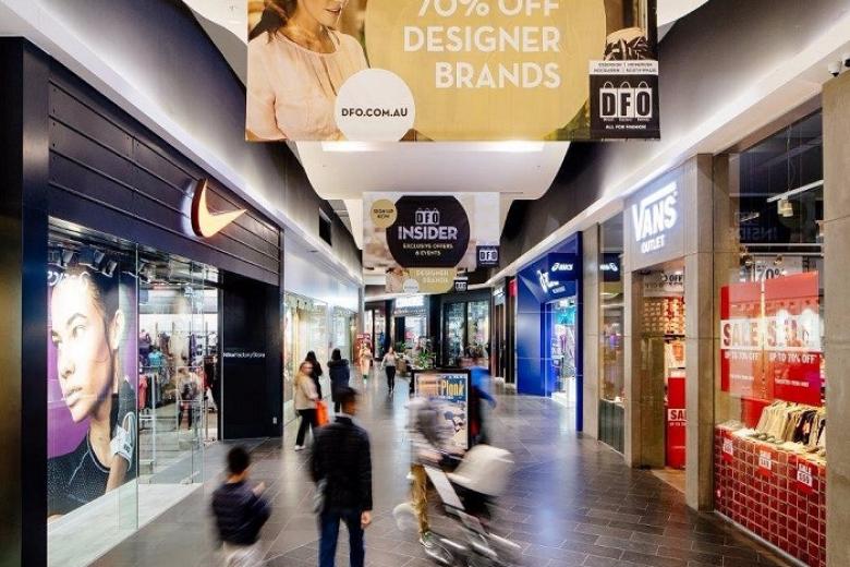 Mua sắm tại khu DFO